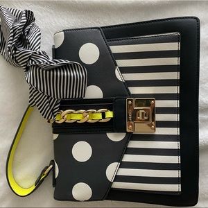 Aldo black and white purse